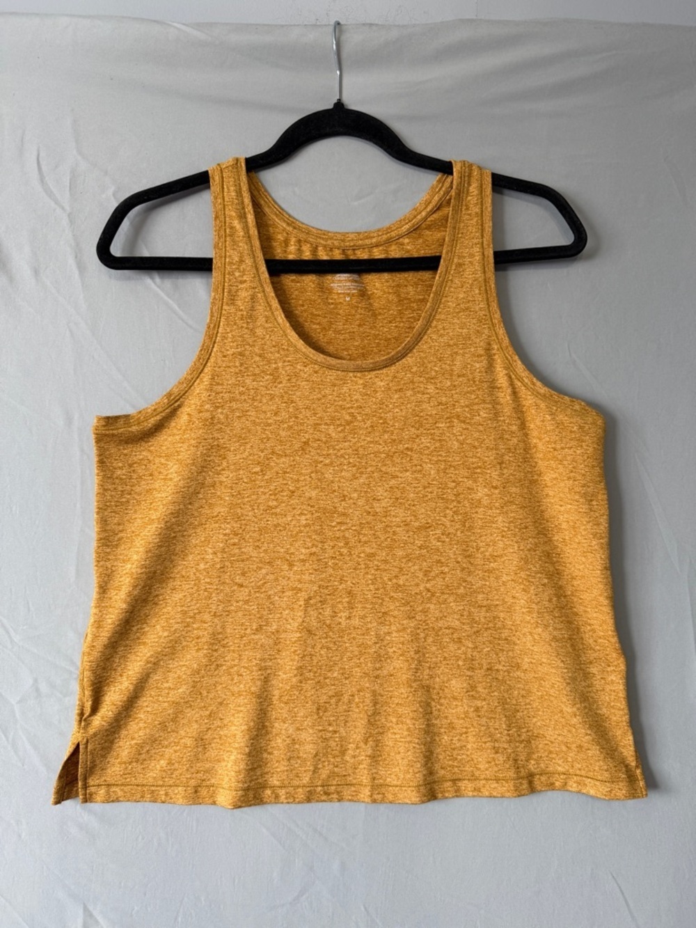 Athleta Womens Uptempo Elevate Tank M Gold Yoga Gym Workout CrossFit Atheltic